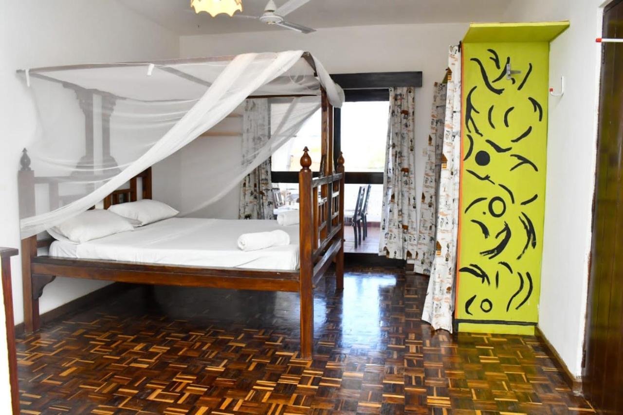Mavericks Convenient Cozy Loft In Diani'S Cbd Ukunda Ngoại thất bức ảnh