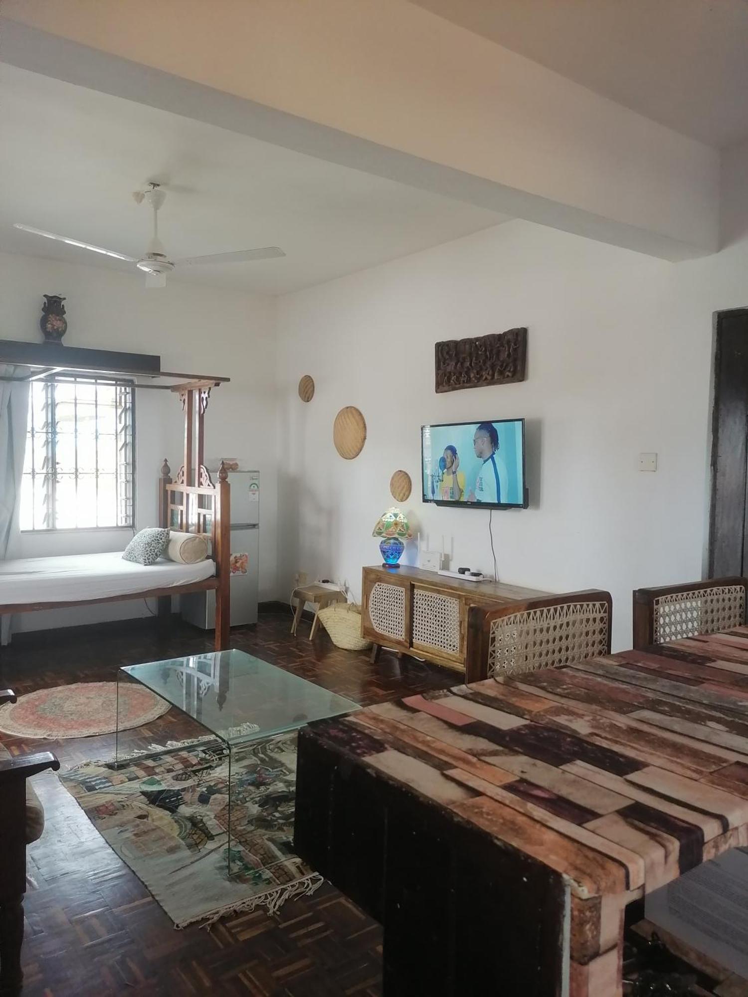 Mavericks Convenient Cozy Loft In Diani'S Cbd Ukunda Ngoại thất bức ảnh