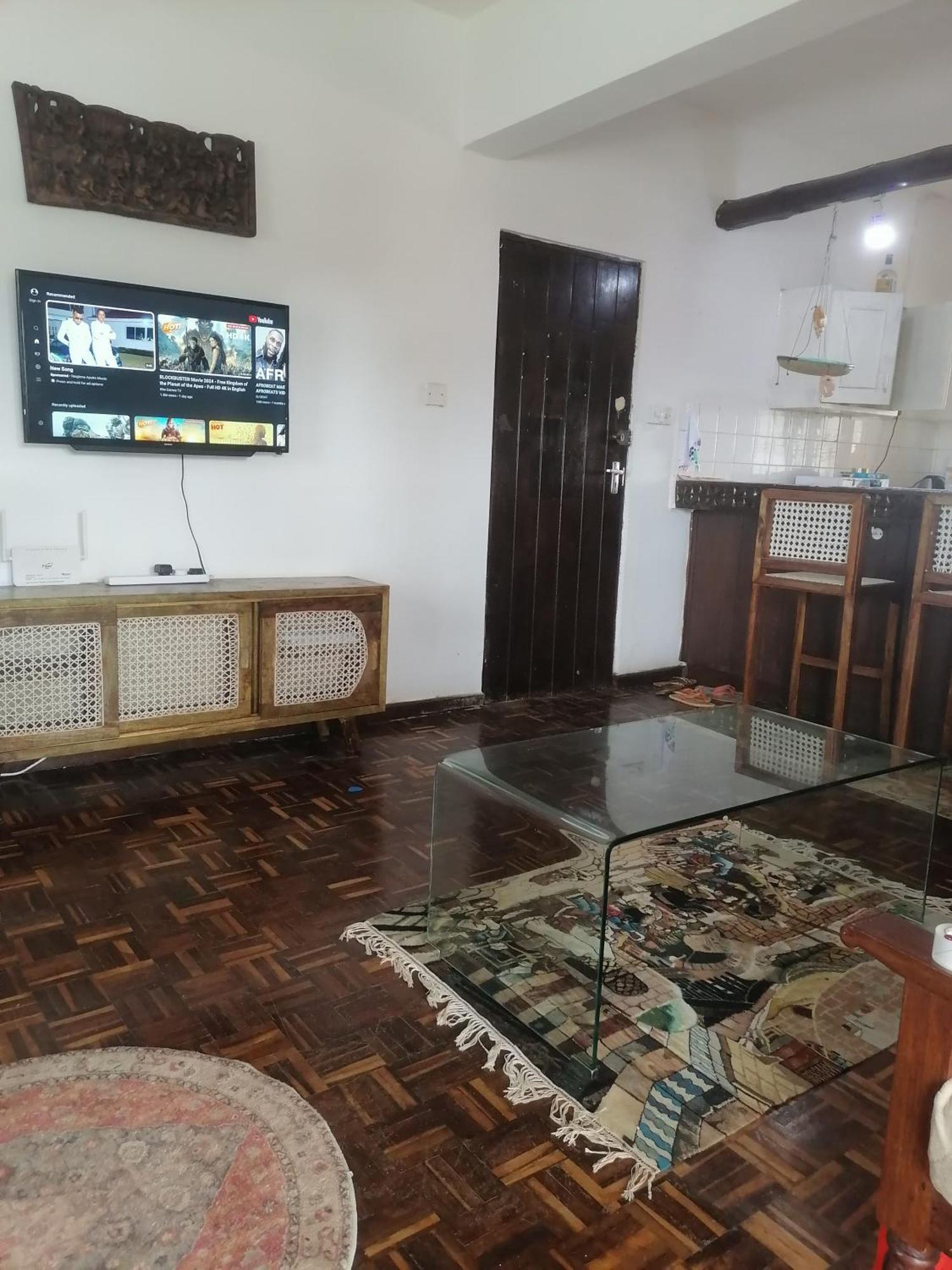 Mavericks Convenient Cozy Loft In Diani'S Cbd Ukunda Ngoại thất bức ảnh